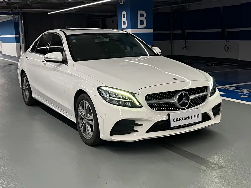Mercedes-Benz C-Class — миниатюра 2