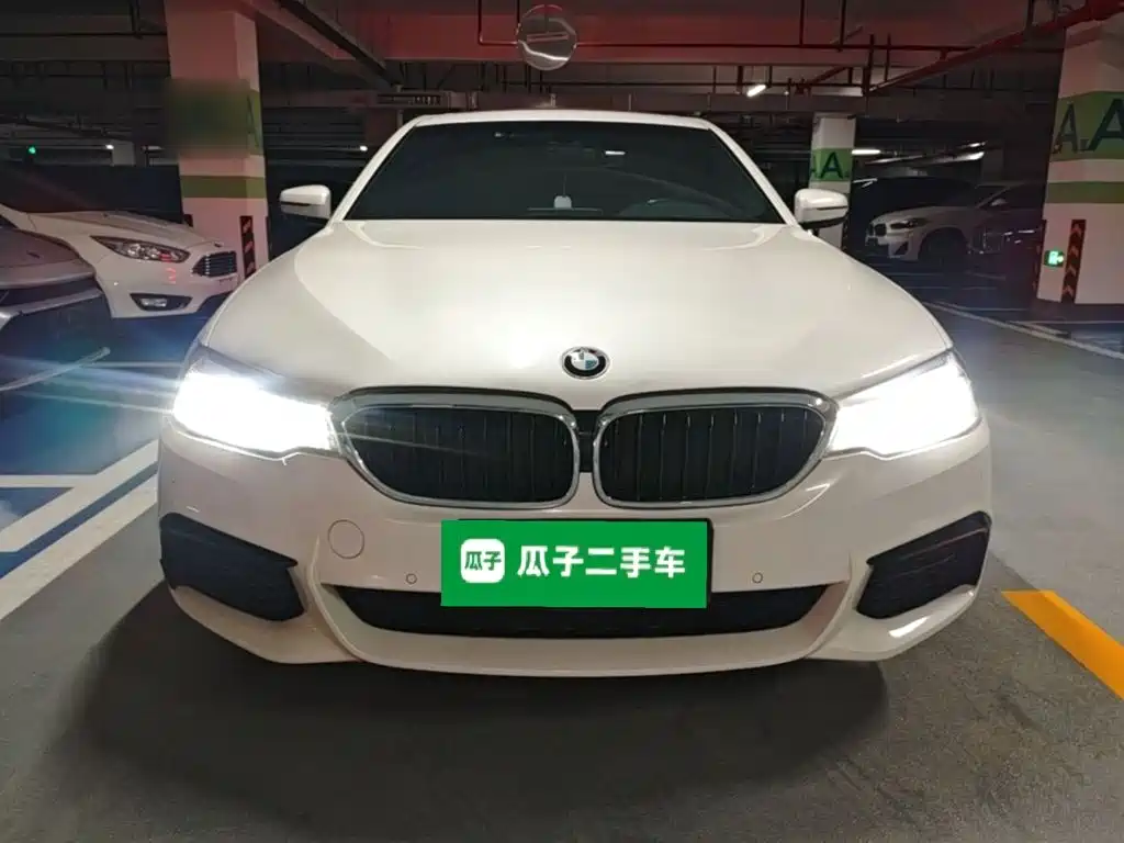 BMW 5 Series — миниатюра 3