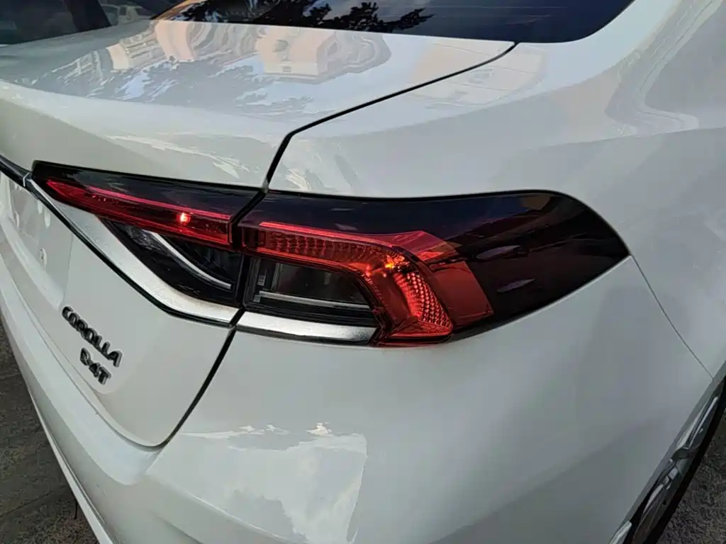 Toyota Corolla — миниатюра 8