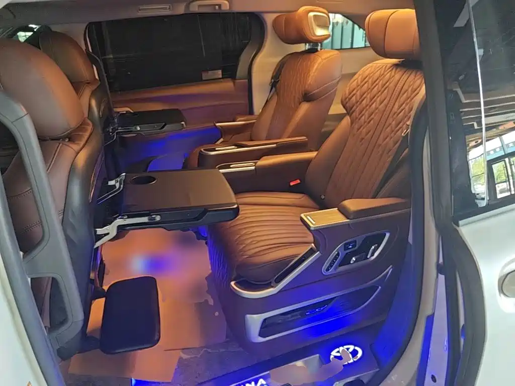 Toyota Sienna — миниатюра 17