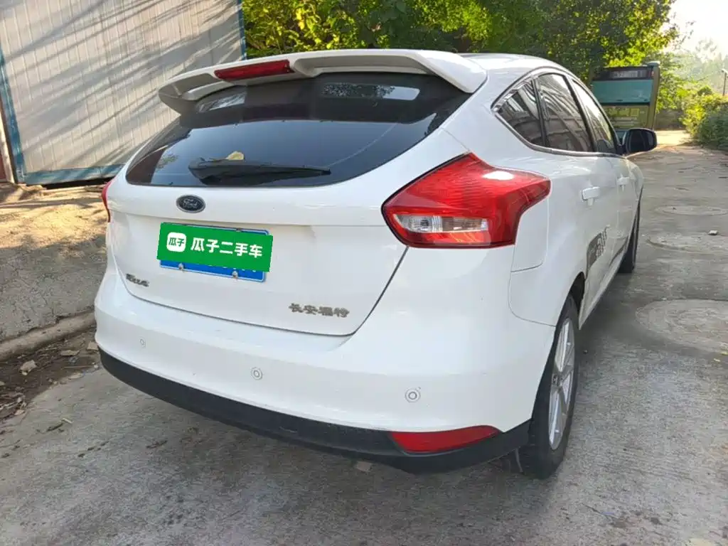 Ford Focus — миниатюра 7
