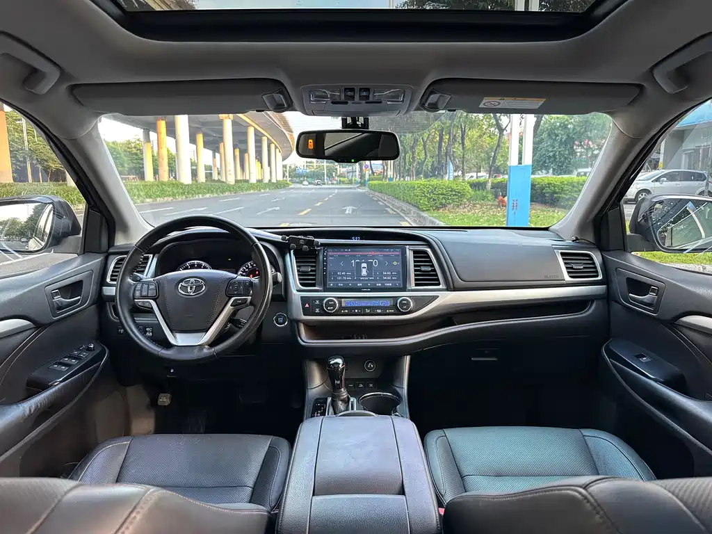 Toyota Highlander — миниатюра 12