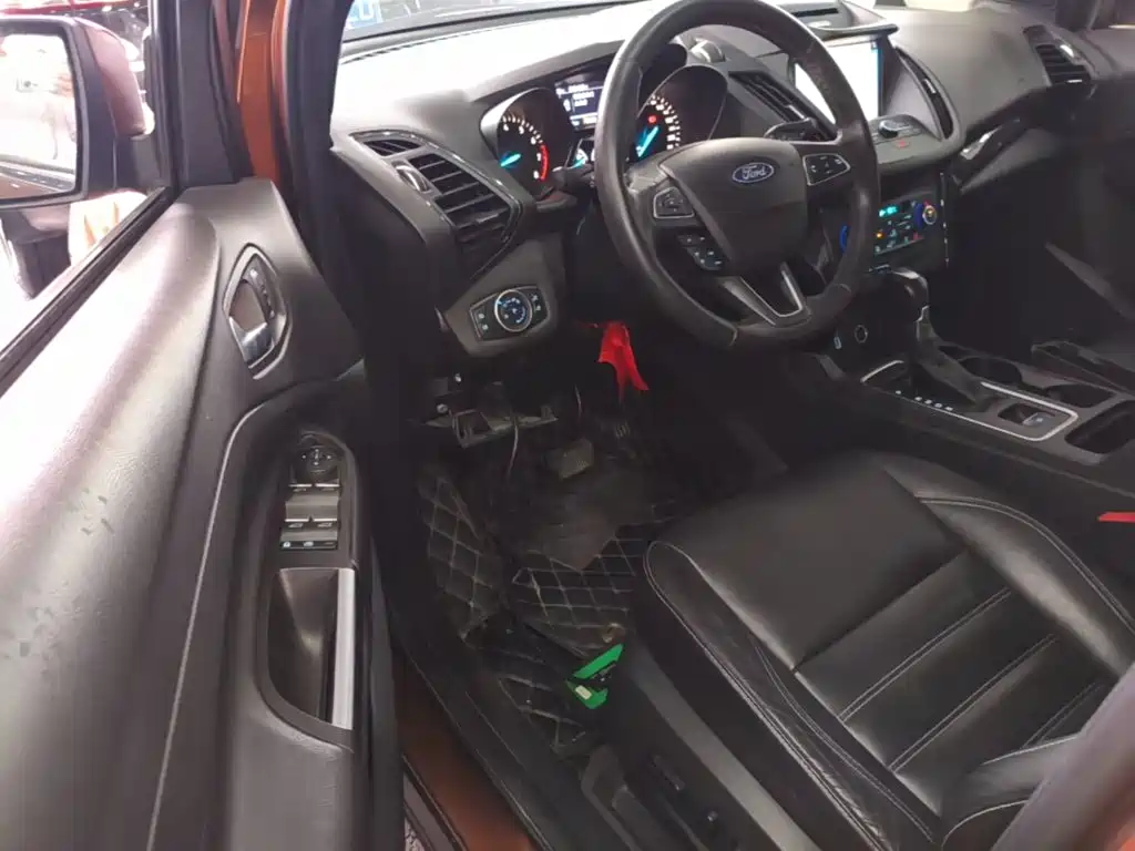 Ford Kuga — миниатюра 16