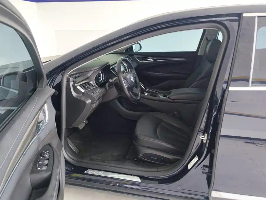 Buick LaCrosse — миниатюра 9