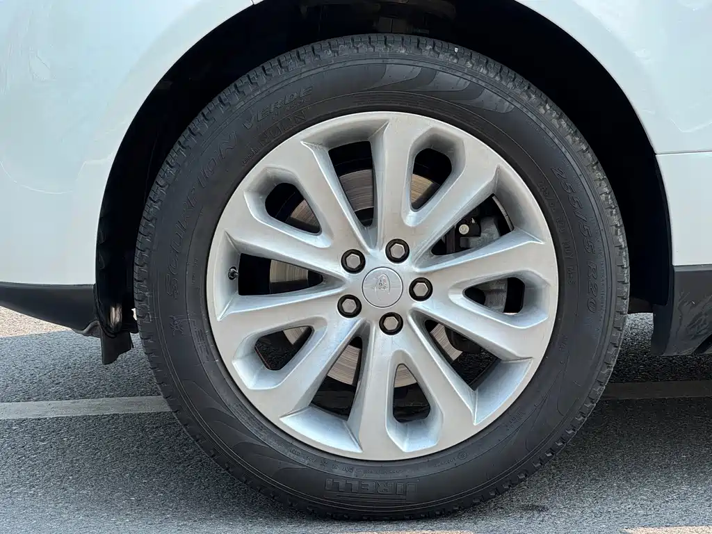 Land Rover Range Rover — миниатюра 18