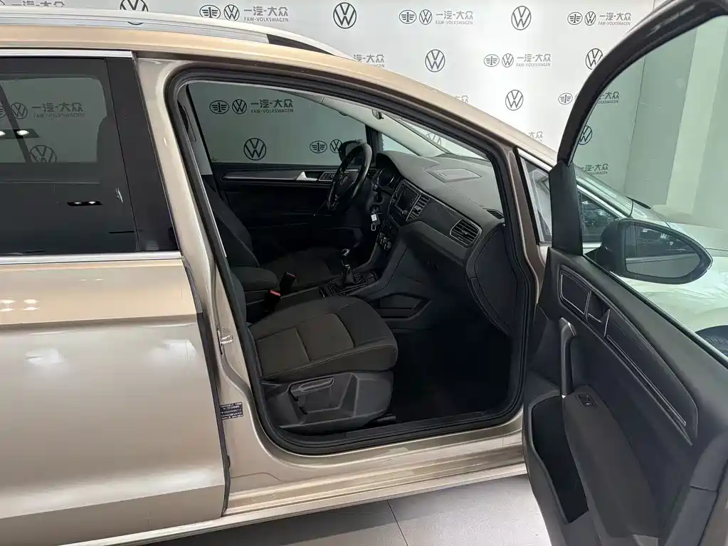 Volkswagen Golf Sportsvan — миниатюра 6