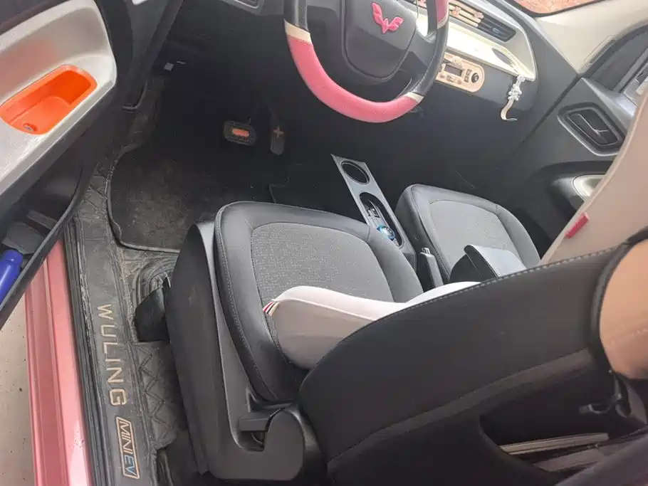 Wuling MINIEV — миниатюра 9