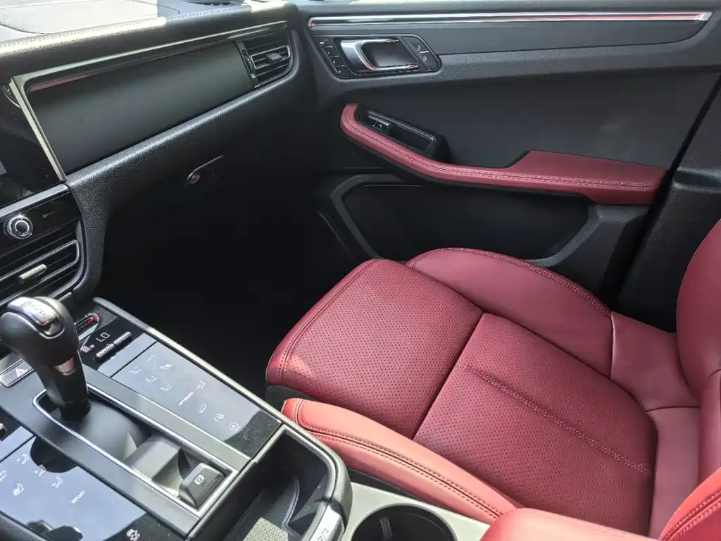 Porsche Macan — миниатюра 10