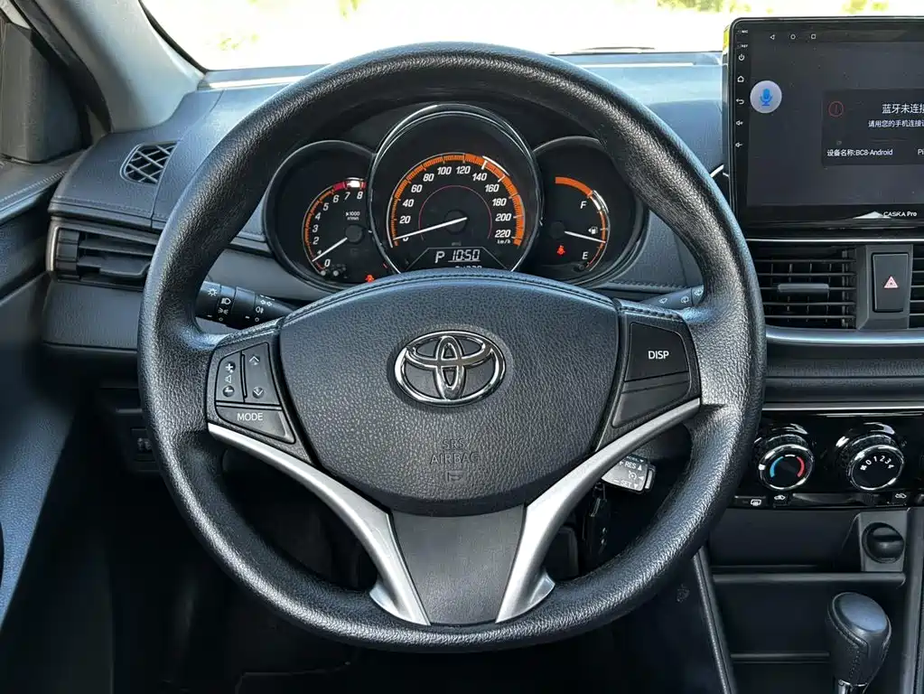 Toyota Yaris L 2022 — фото 15