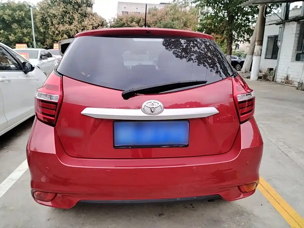 Toyota Yaris L — миниатюра 6