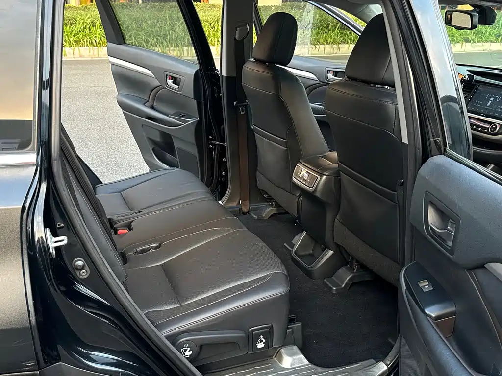 Toyota Highlander — миниатюра 15