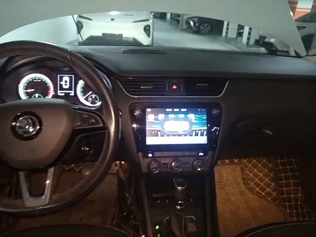 Skoda Octavia — миниатюра 13