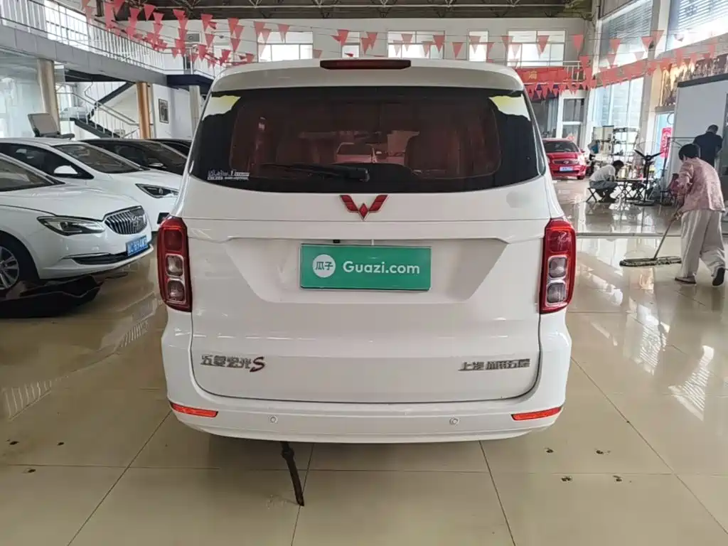 Wuling Hongguang — миниатюра 6