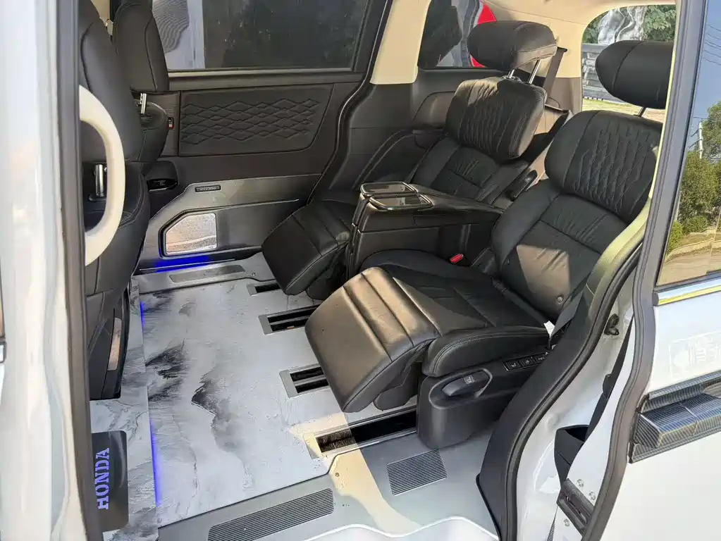 Honda Elysion — миниатюра 13