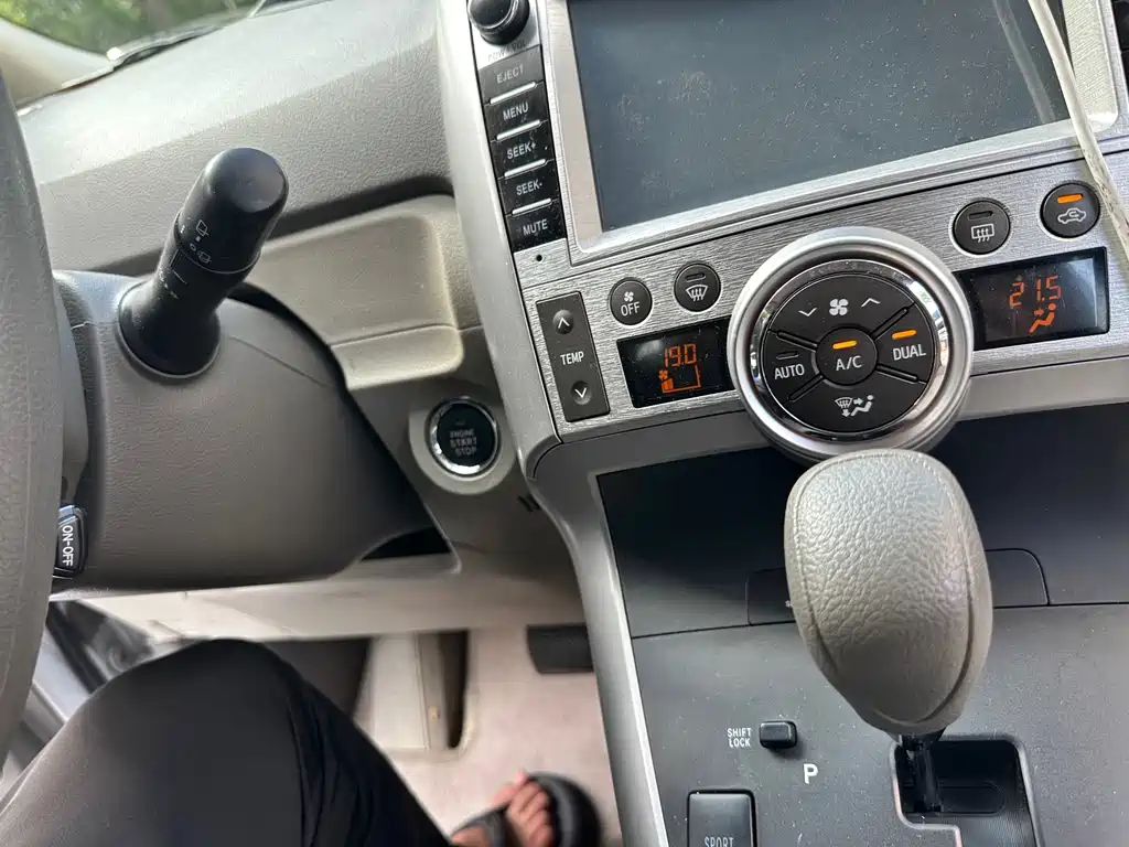 Toyota Verso — миниатюра 4