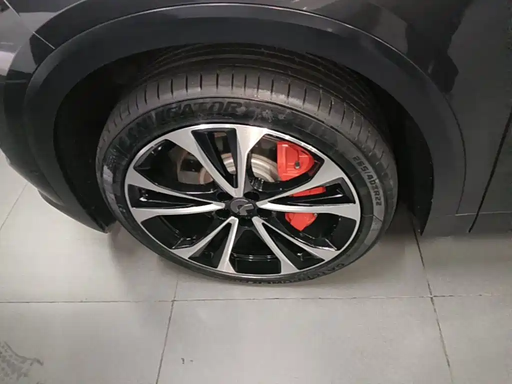 NIO ES8 — миниатюра 23