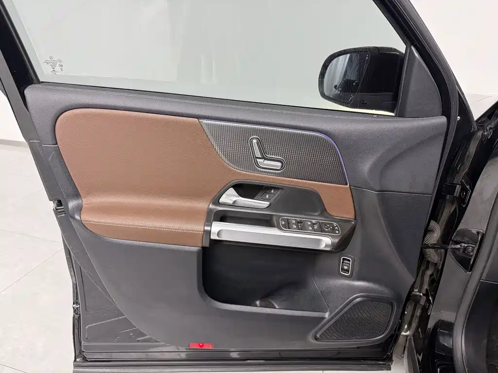 Mercedes-Benz GLB — миниатюра 16