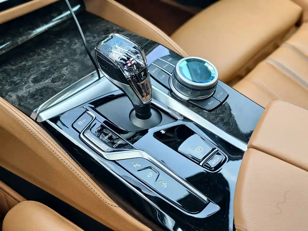 BMW 6 SeriesGT 2021 — фото 16