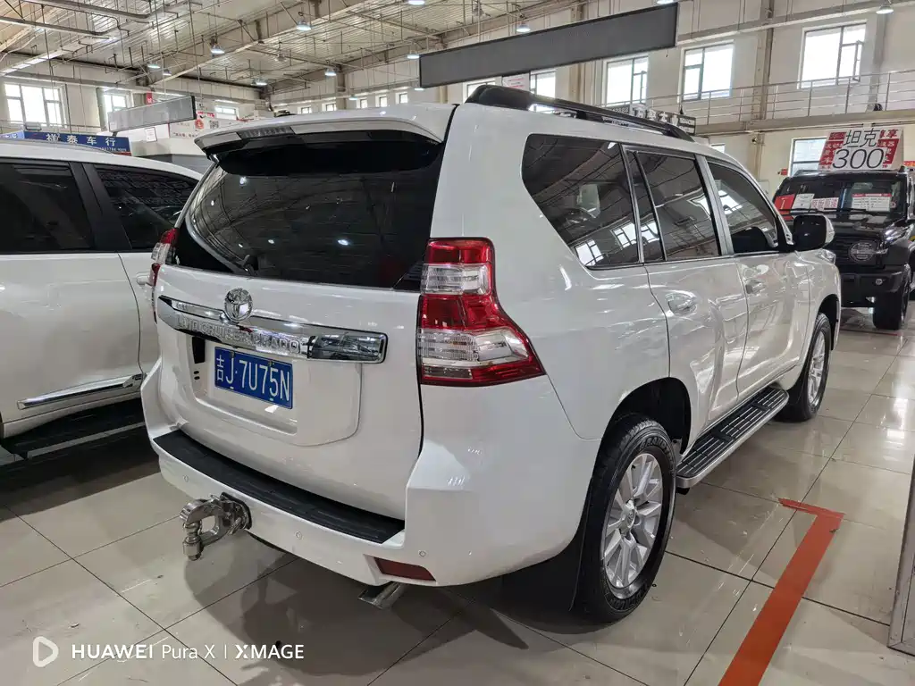 Toyota Land Cruiser Prado 2014 4.0L AT VX NAVI