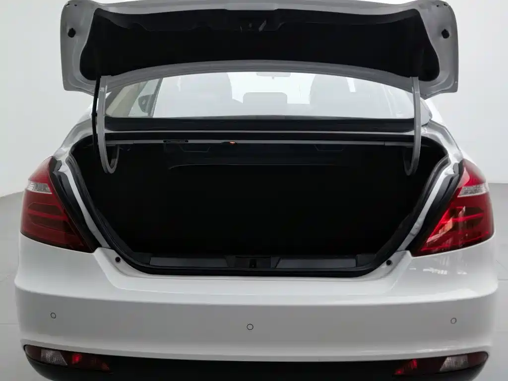 Geely Emgrand — миниатюра 16