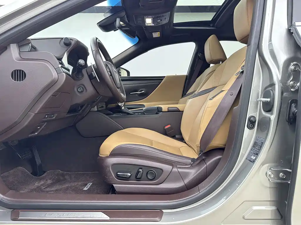 Lexus ES — миниатюра 6
