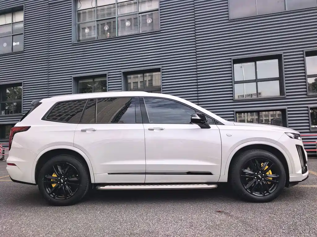 Cadillac XT6 — миниатюра 3