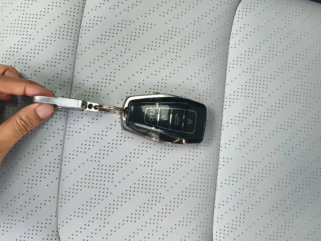 Geely Emgrand — миниатюра 9