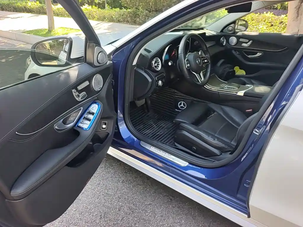 Mercedes-Benz C-Class — миниатюра 16