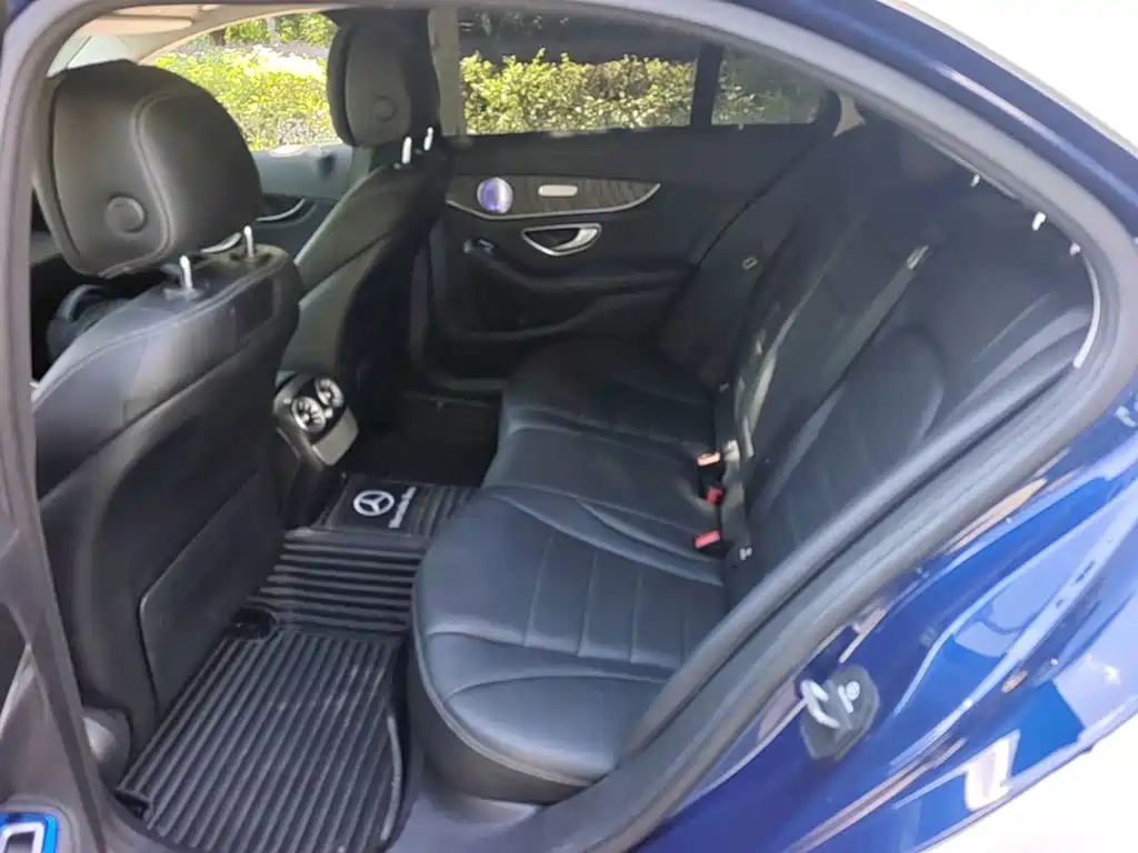 Mercedes-Benz C-Class — миниатюра 17
