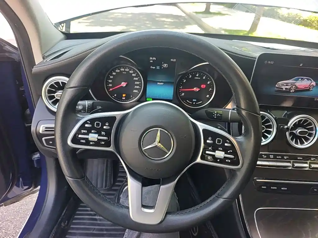 Mercedes-Benz C-Class — миниатюра 11