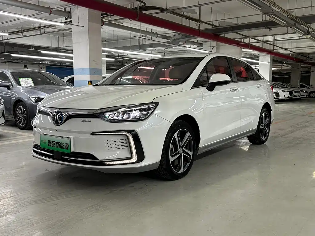 BAIC BEIJING EU5