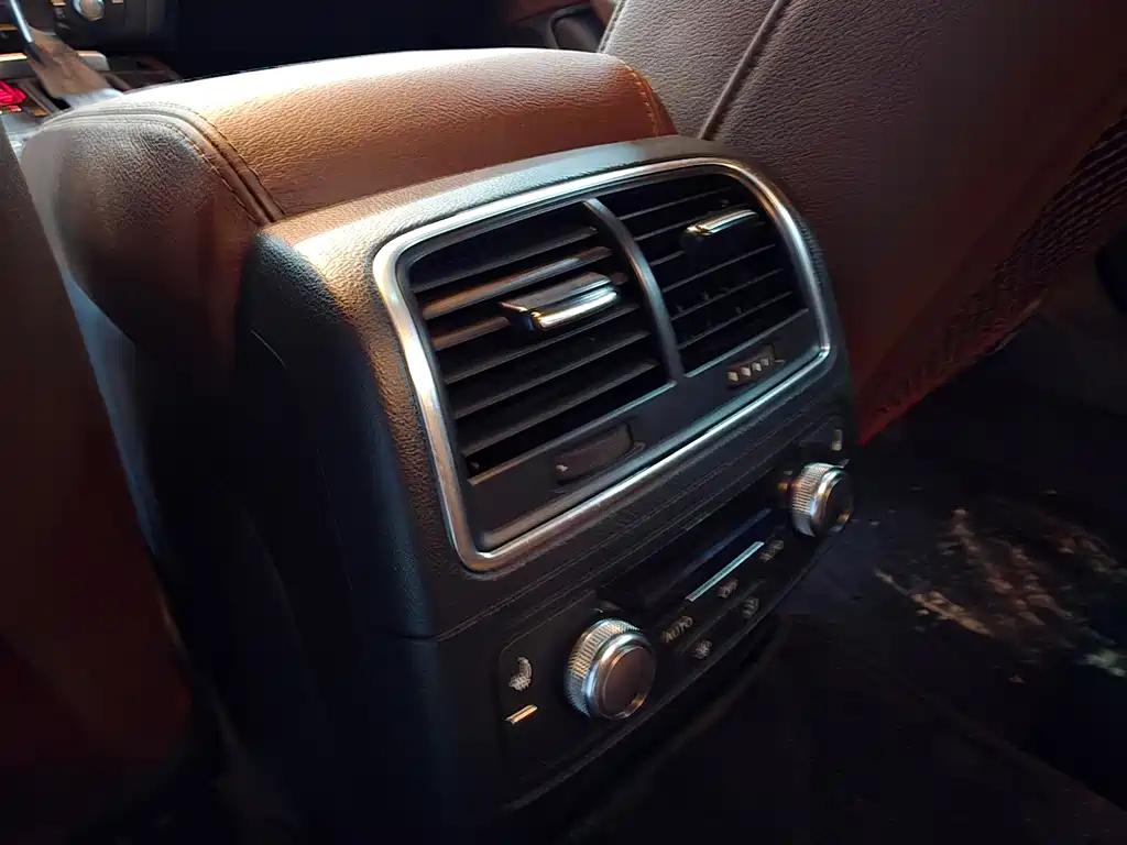 Audi A6L — миниатюра 5