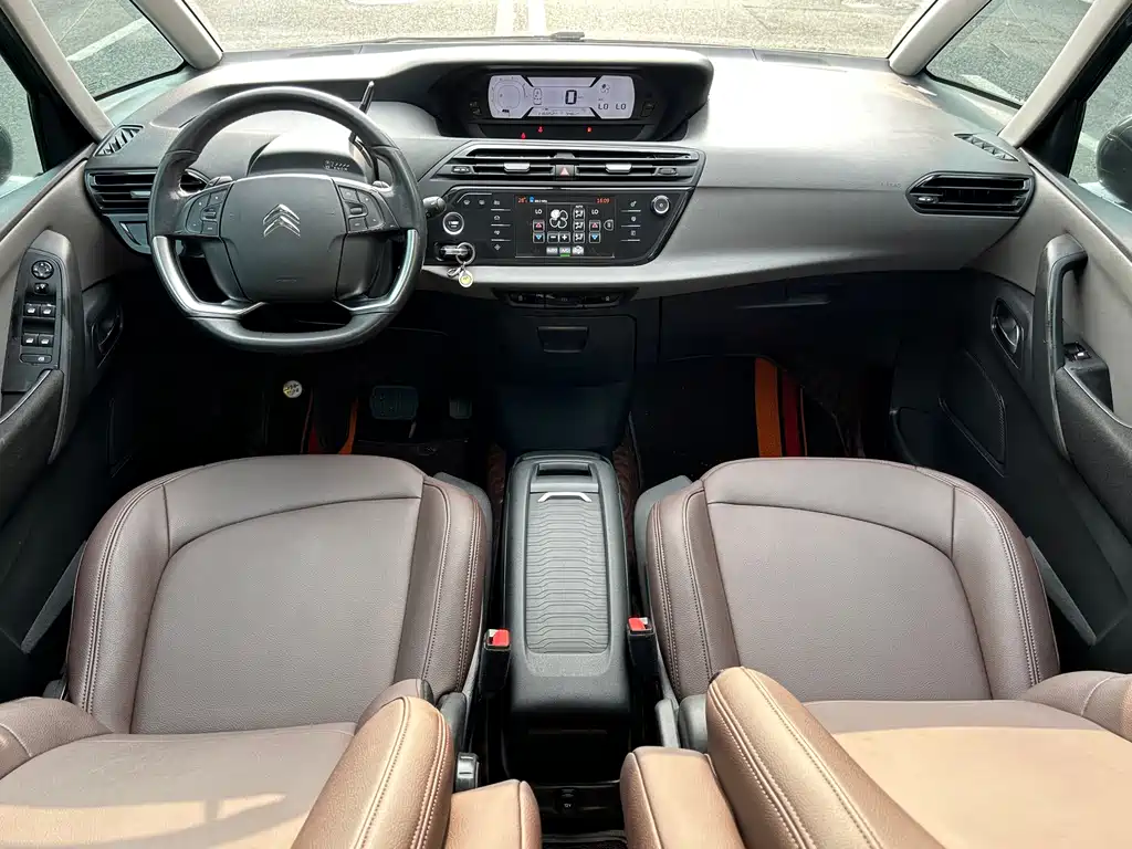 Citroen C4 Picasso — миниатюра 13