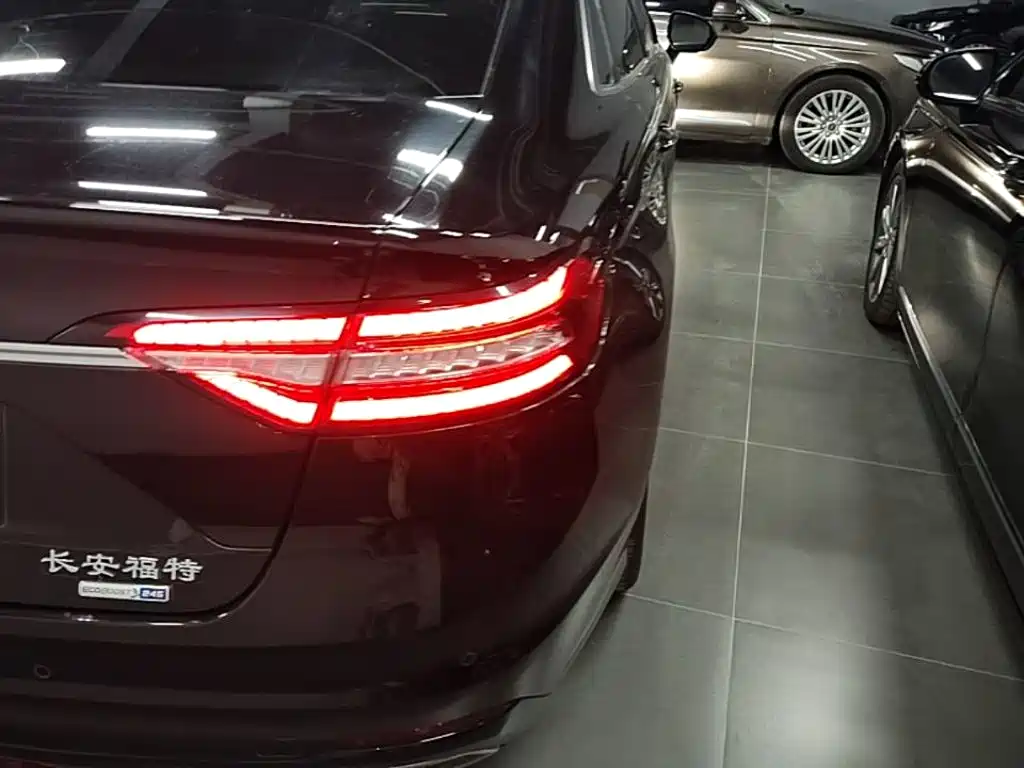 Ford Taurus 2019 EcoBoost 245 Premium