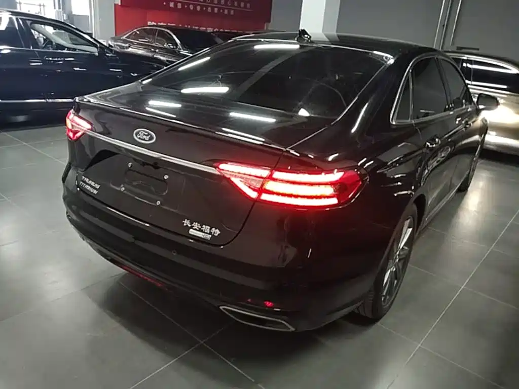 Ford Taurus 2019 EcoBoost 245 Premium