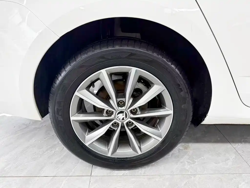 Skoda Octavia — миниатюра 21