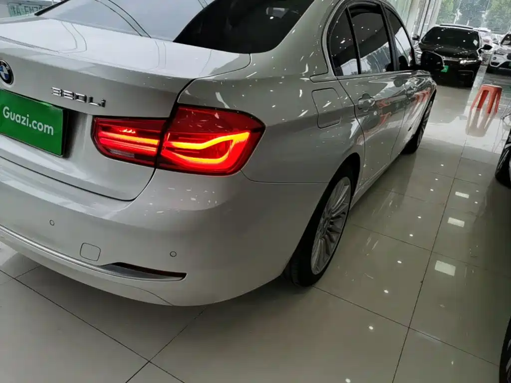 BMW 3 Series — миниатюра 8