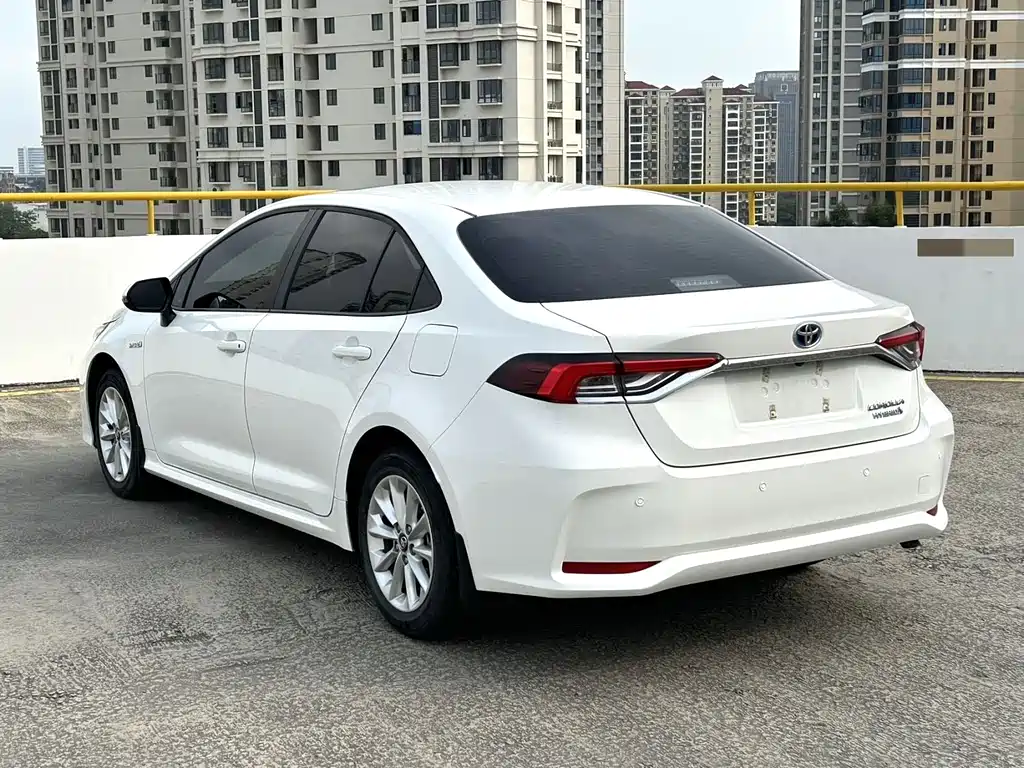 Toyota Corolla — миниатюра 4