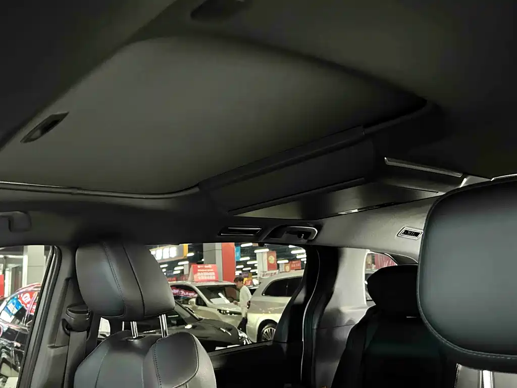 Toyota Sienna — миниатюра 9