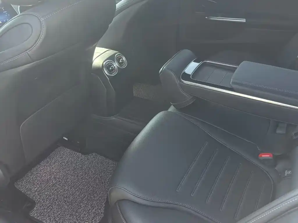 Mercedes-Benz C-Class — миниатюра 5