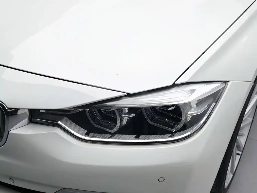 BMW 3 Series — миниатюра 7