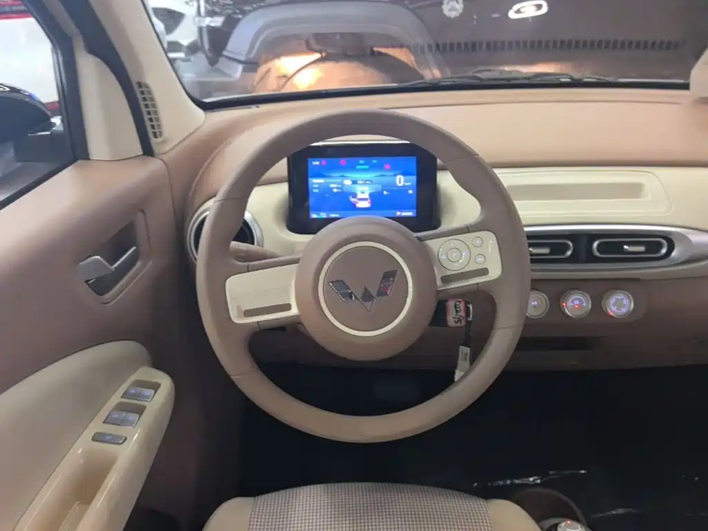 Wuling MINIEV — миниатюра 11