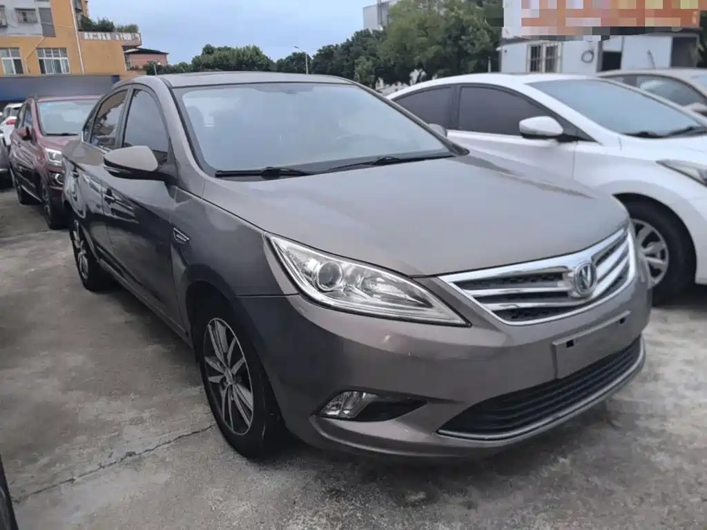 Changan Eado — миниатюра 4