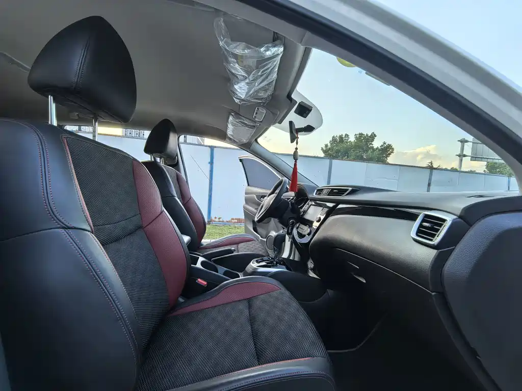Nissan Qashqai — миниатюра 10