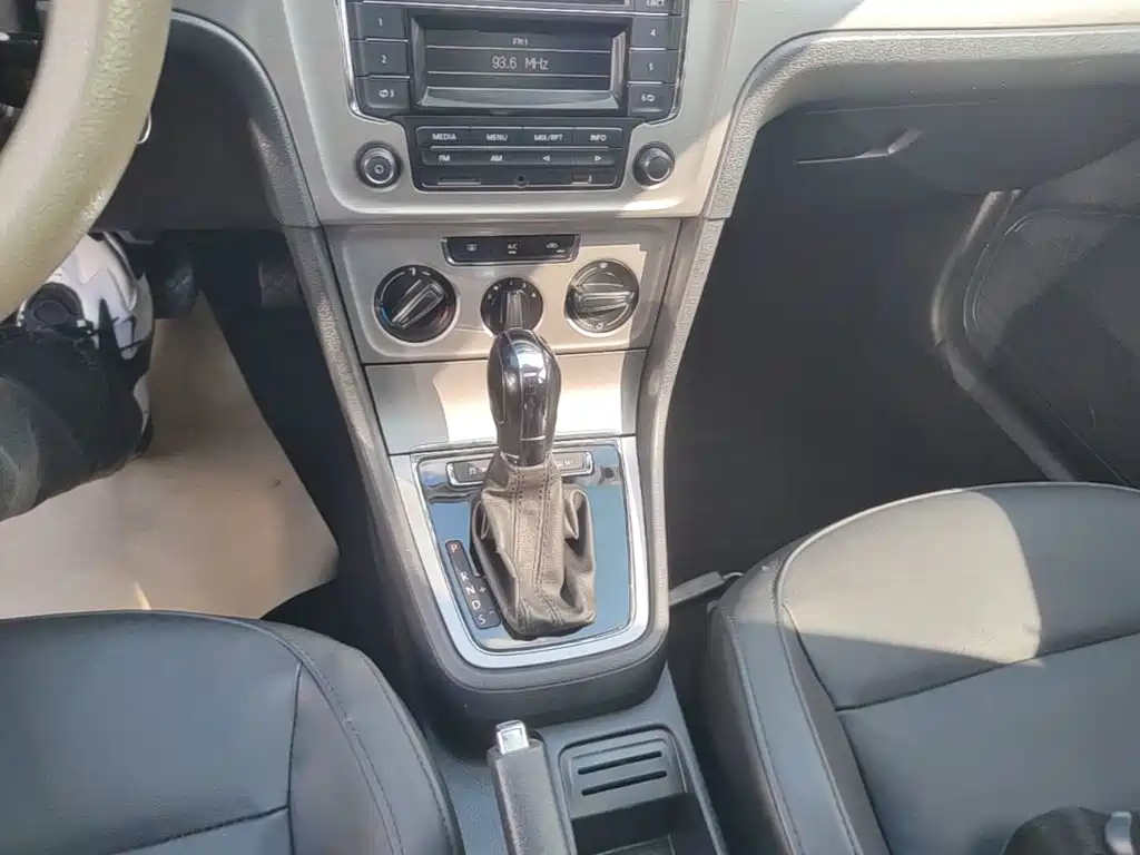Volkswagen Lavida — миниатюра 14