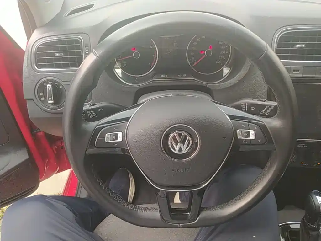 Volkswagen Polo — миниатюра 11