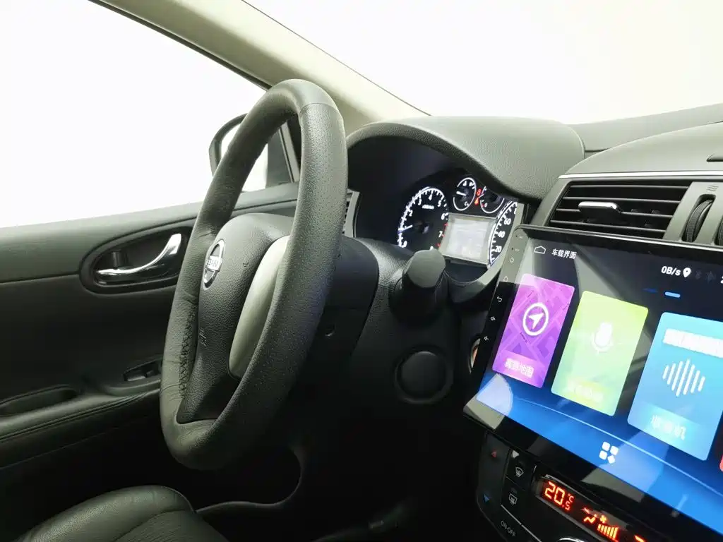 Nissan Tiida — миниатюра 22