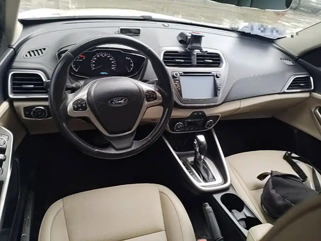 Ford Escort — миниатюра 14