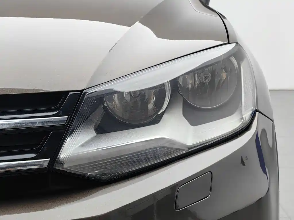 Volkswagen Touareg — миниатюра 7