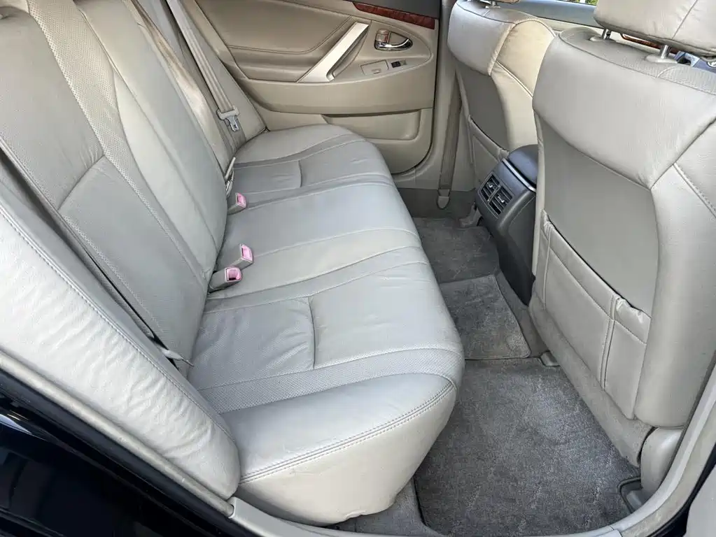 Toyota Camry — миниатюра 8
